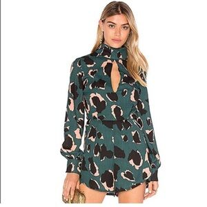 Elliatt women’s long sleep leopard romper